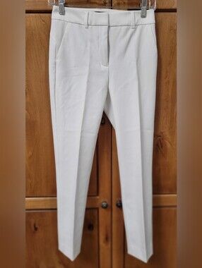 EUC | White House Black Market Elle Slim Ankle Pant